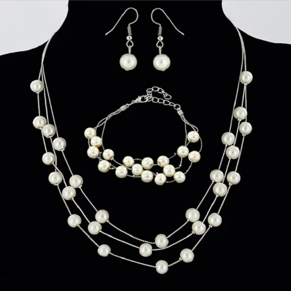 8.0-8.5mm Freshwater Pearl Necklace & Earrings