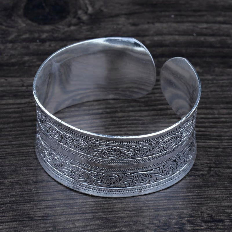 Concave Tibetan Silver Vintage Tribal Bangle Cuff Bracelet – Neshe Fashion  Jewelry