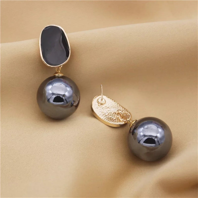 Geometric Black Pearl Shiny Drop Stud Earrings – Neshe Fashion Jewelry