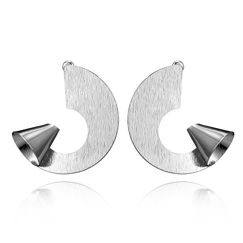 Unique Trendy Horn Shape Metal Statement Earrings - 2 Colors - [neshe.in]