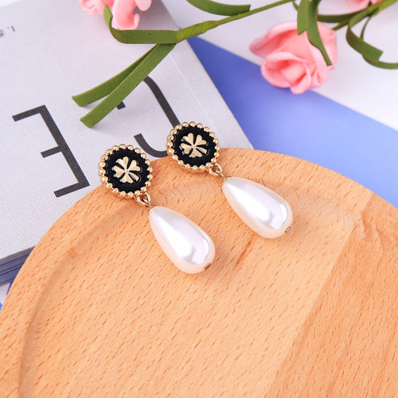 Pearl Water Drop Dangle Earring - [neshe.in]