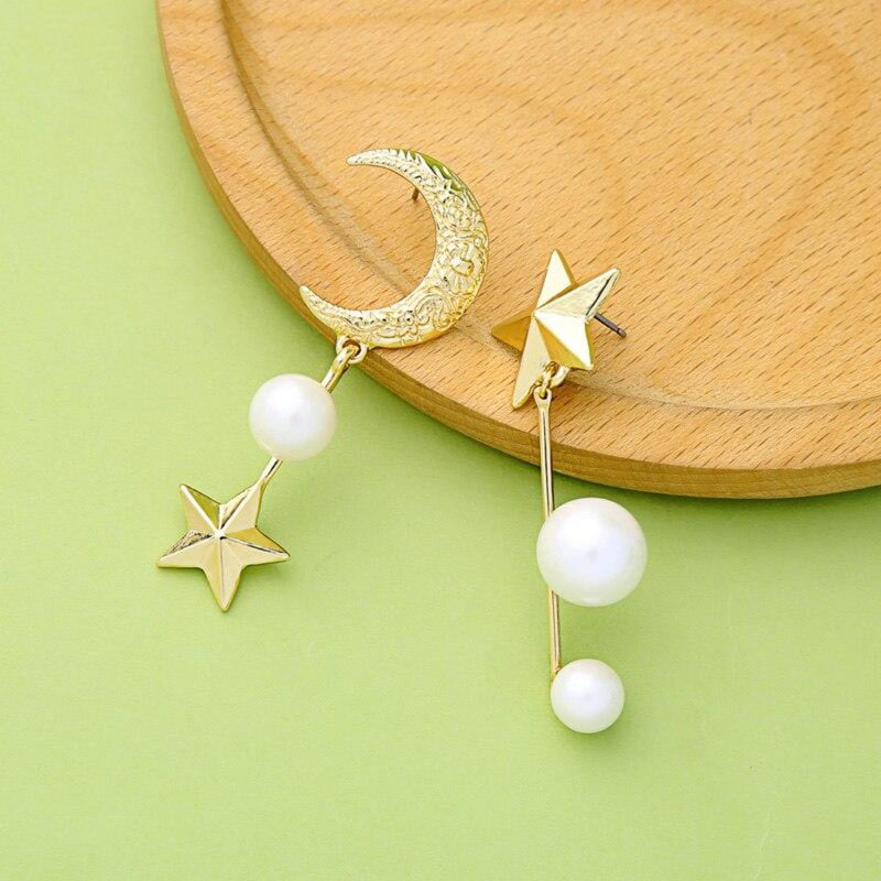 Asymmetrical Star Moon Pearl Vintage Earring - [neshe.in]