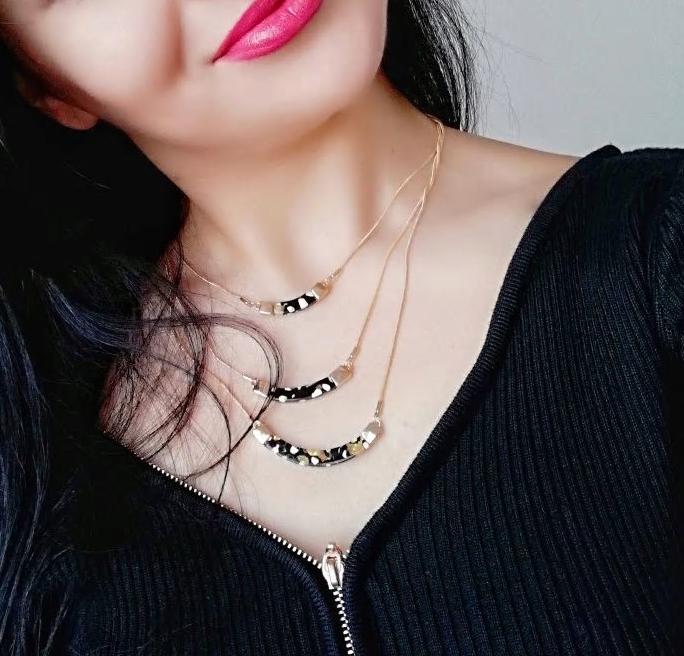 Three layered leopard Print Acrylic Multilayer Necklace - [neshe.in]
