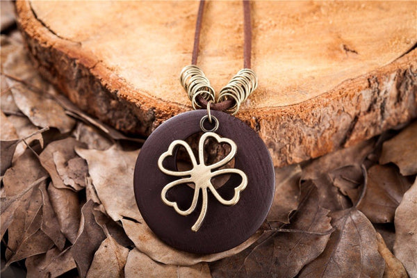 Leaf Wooden Clover choker pendant necklace for women - [neshe.in]