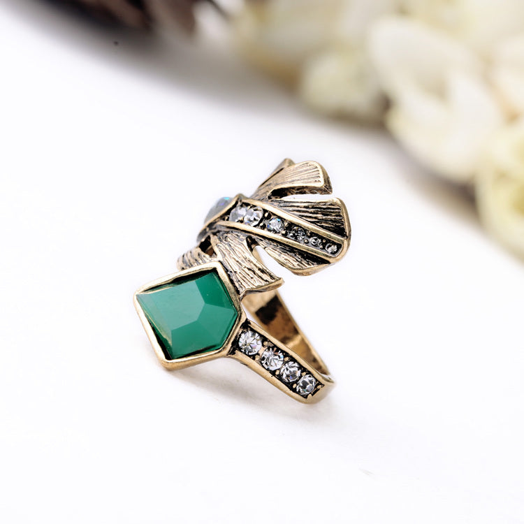 925 Sterling Silver Ring Studded With Green Stones – VOYLLA